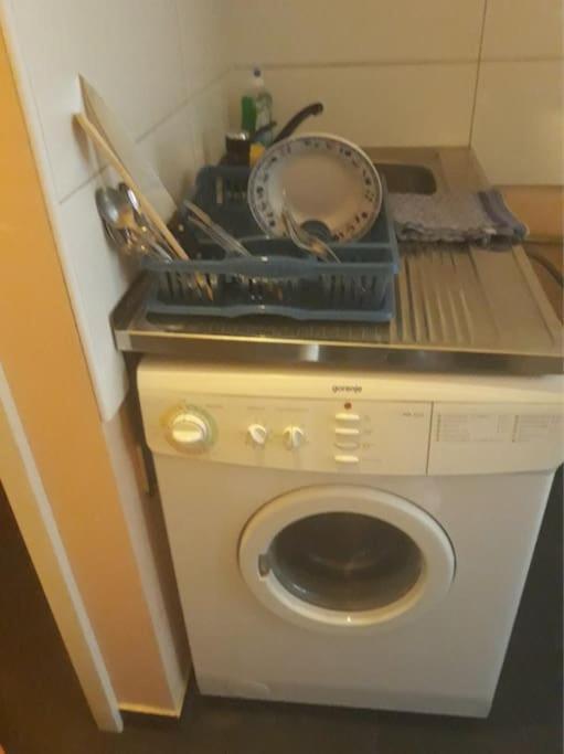 Simple Apartment 10 Minutes To Downtown Wenen Buitenkant foto